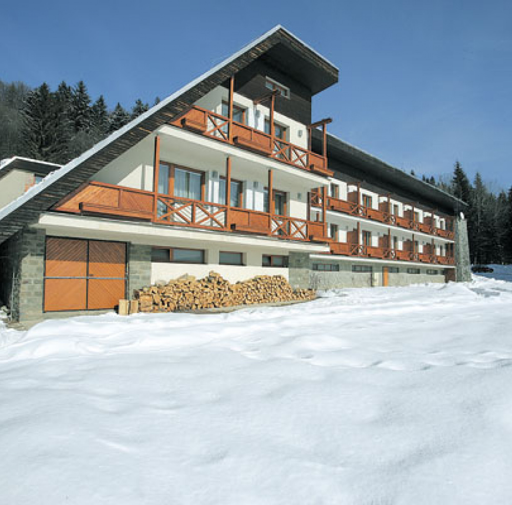 Hotel Golf, Tále